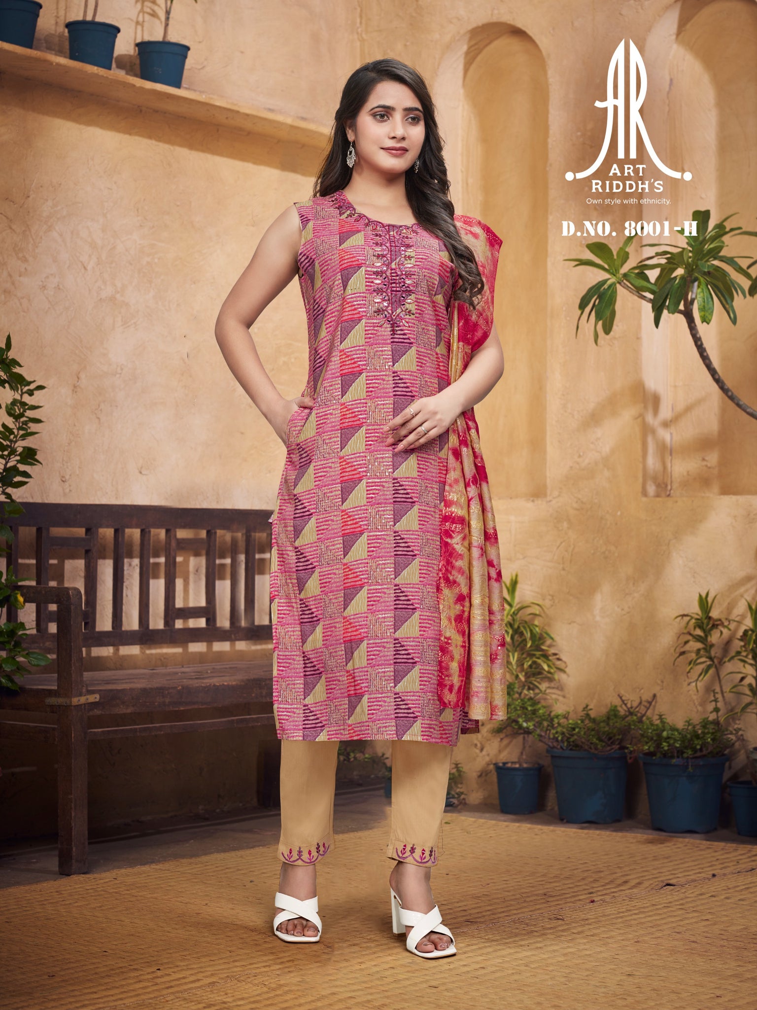 Attractive concept of sleeve less printed kurti sets with banarasi duppta