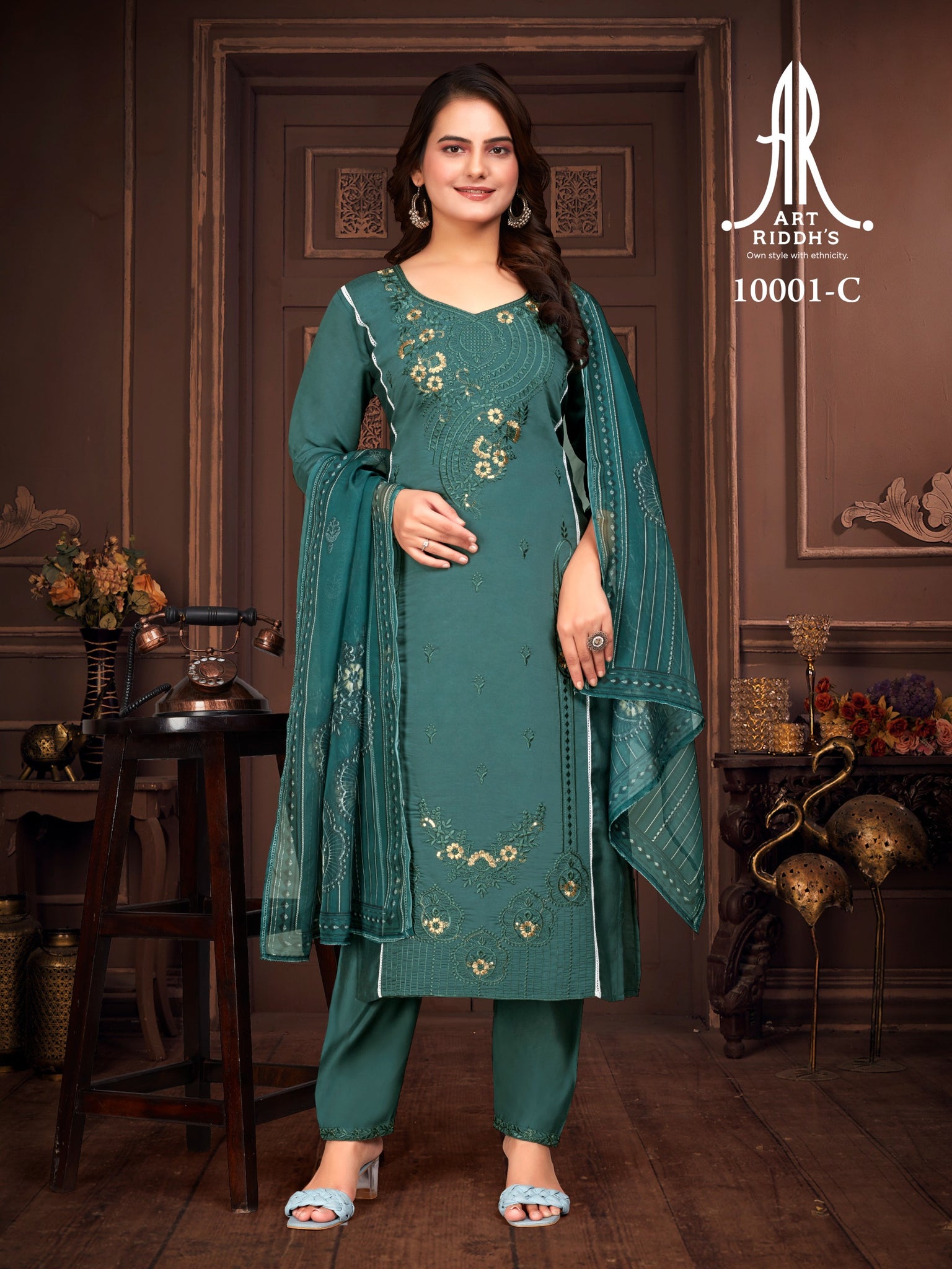 Light green kurta pent and duppta sets at best price